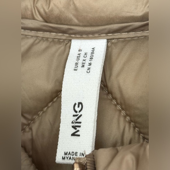 MANGO quilted vest size Small gold classic beige fall winter - Picture 3 of 9